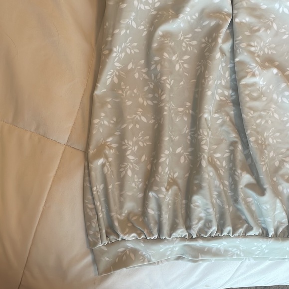 Coral Reef Swim - The Chase Top in Sage Leaf Print - Picture 2 of 5